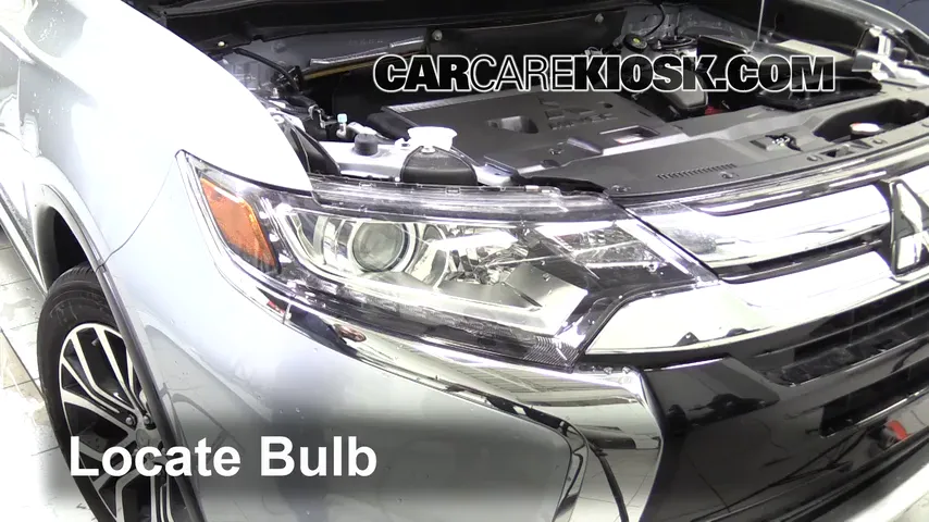 2016 Mitsubishi Outlander SE 2.4L 4 Cyl. Lights Turn Signal - Front (replace bulb)